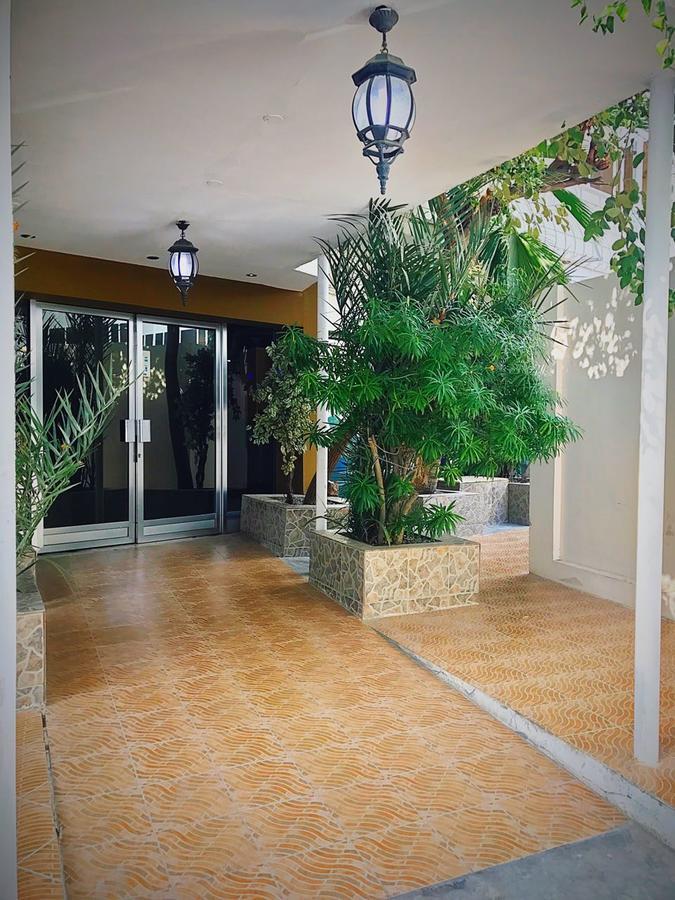 Al Hadow Hotel Маскат Экстерьер фото