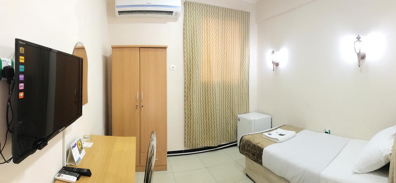 Al Hadow Hotel Маскат Экстерьер фото